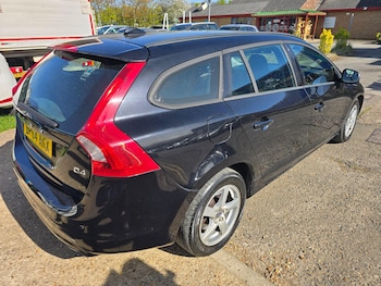 Used Volvo V60 2015 for sale - 78204722: Photo