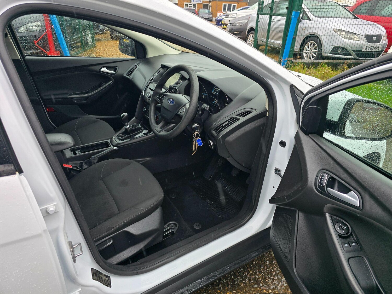 Used Ford Focus 2015 for sale - 76703709: Photo 9