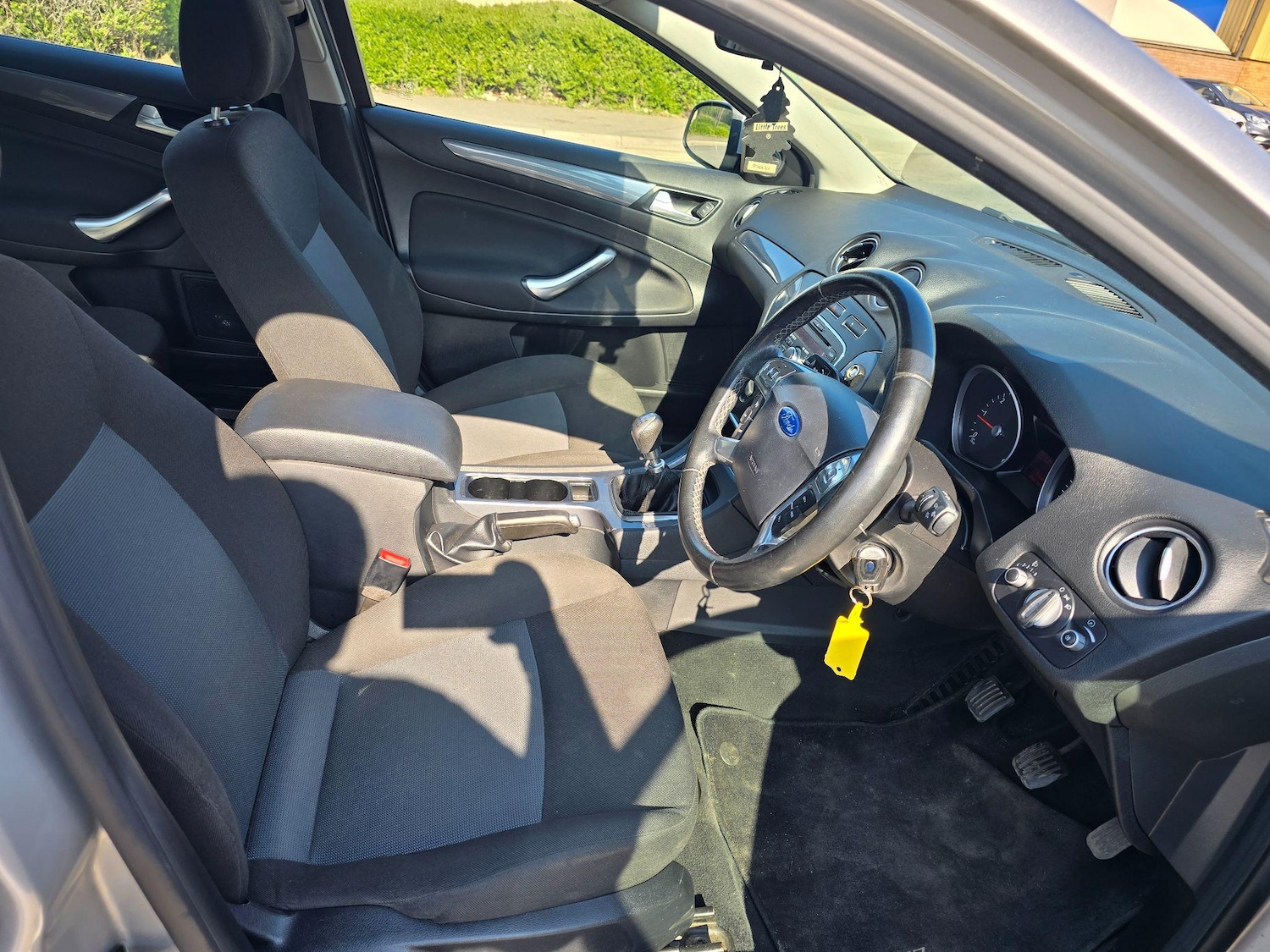 Used Ford Mondeo 2011 for sale - 76765977: Photo 12