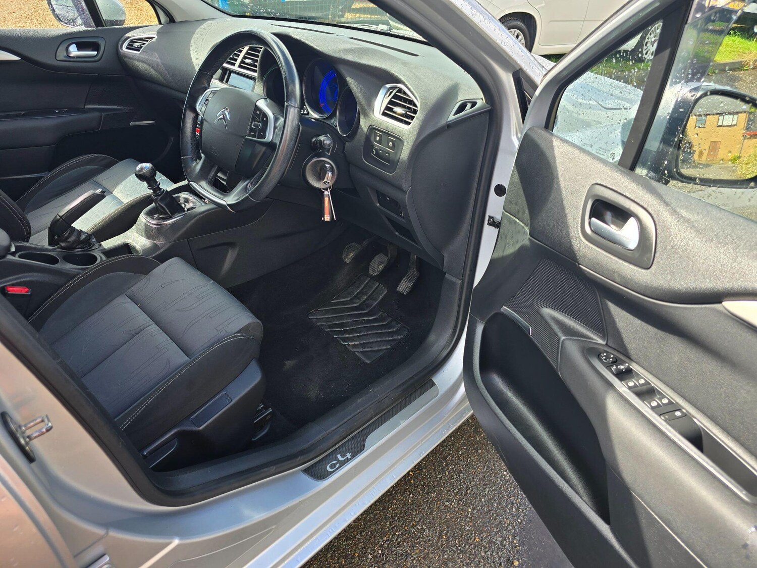 Used Citroen C4 2013 for sale - 76703673: Photo 9