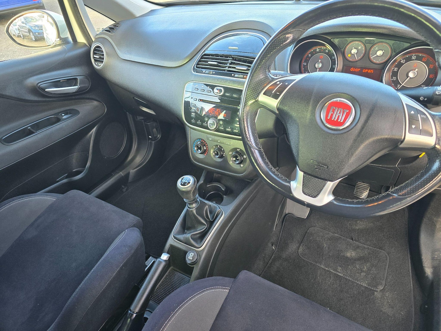 Used Fiat Punto 2013 for sale - 76899552: Photo 11