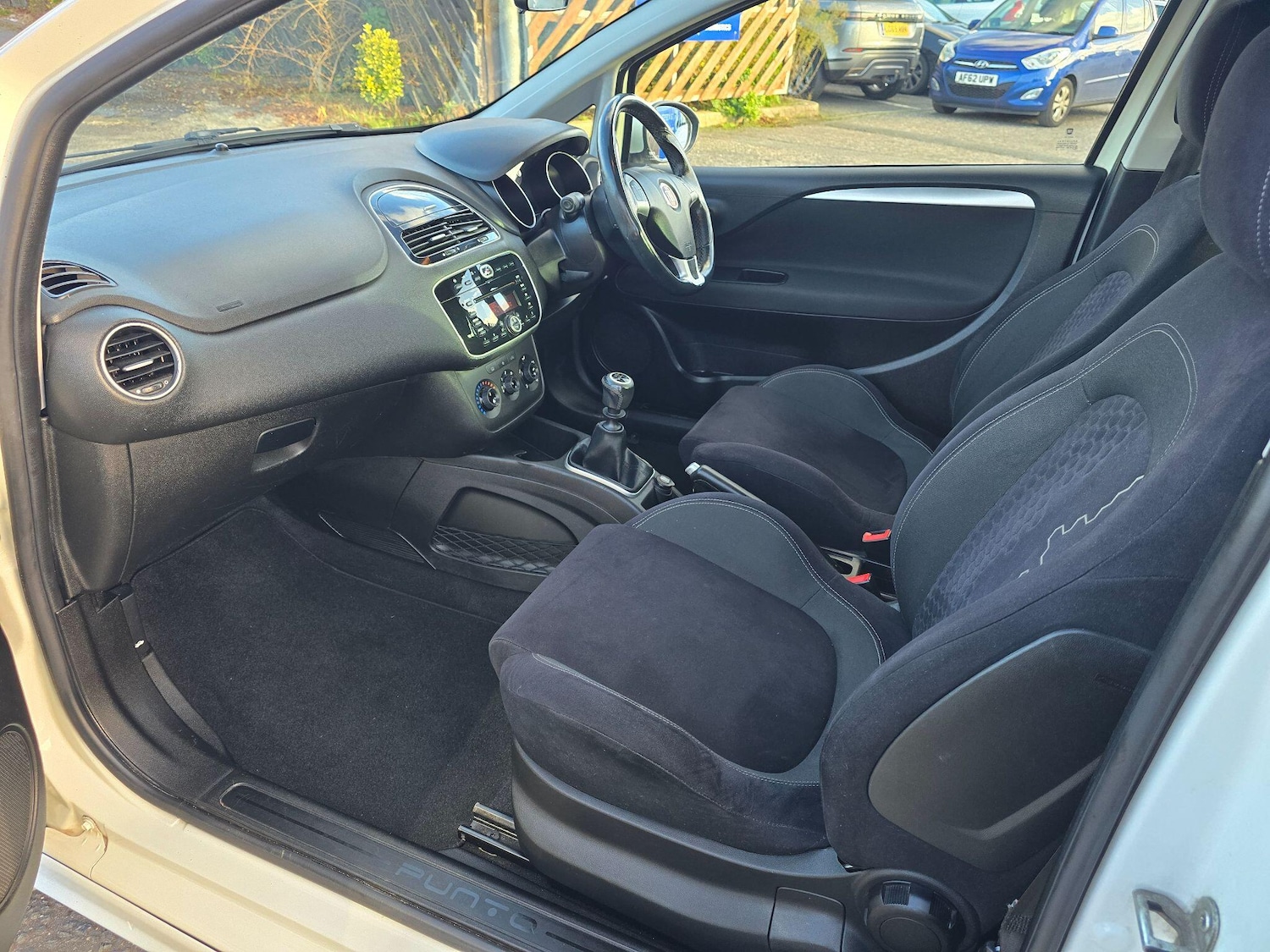 Used Fiat Punto 2013 for sale - 76899552: Photo 14