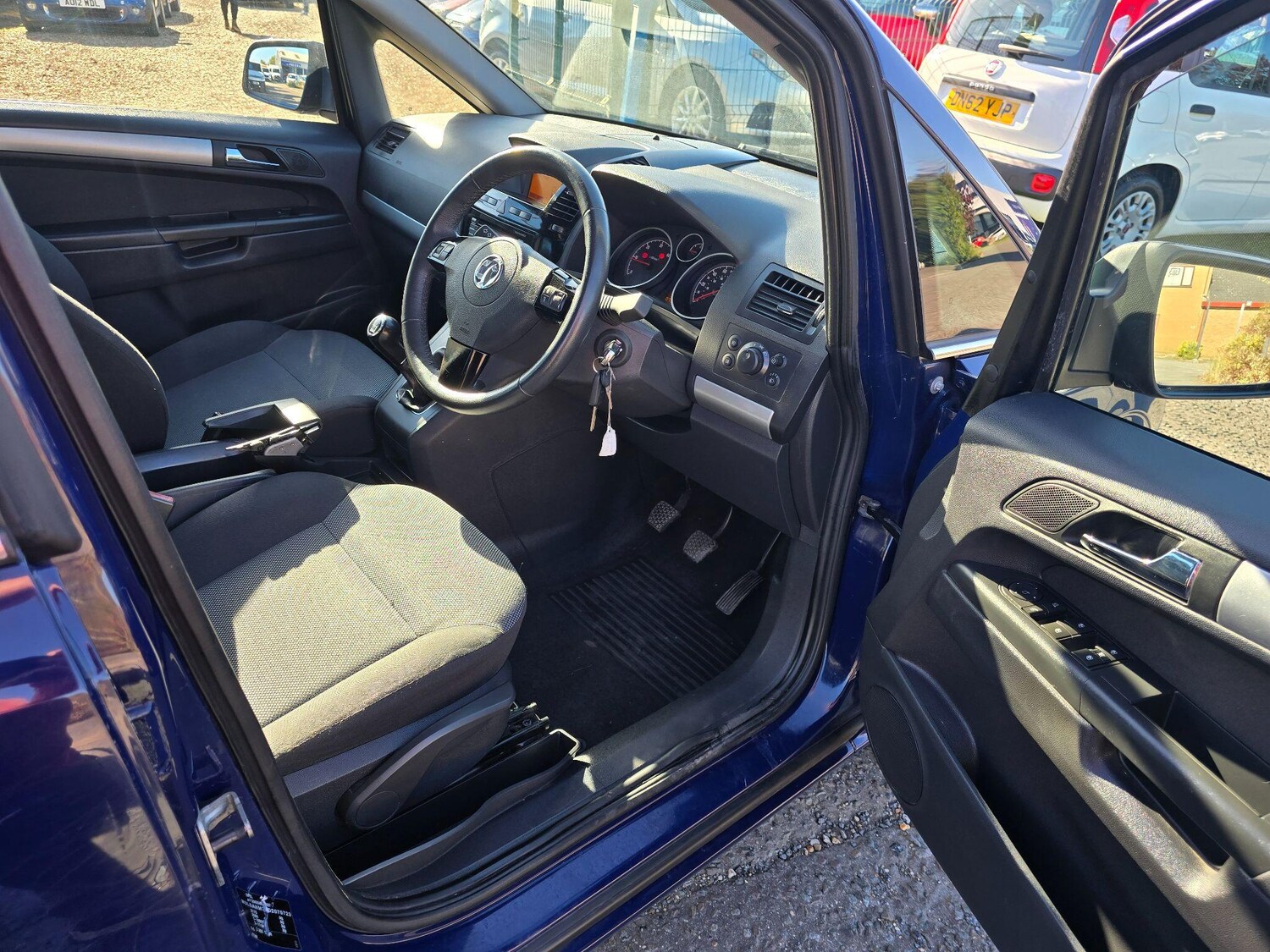 Used Vauxhall Zafira 2013 for sale - 76703690: Photo 9