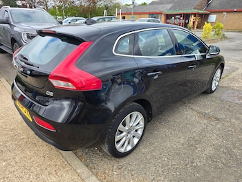 Used Volvo V40 2014 for sale - 78292504: Photo