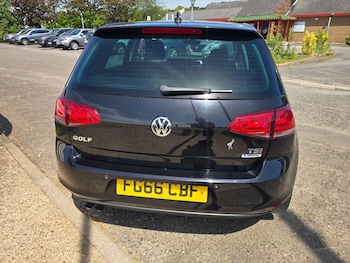 Used Volkswagen Golf 2016 for sale - 78741369: Photo