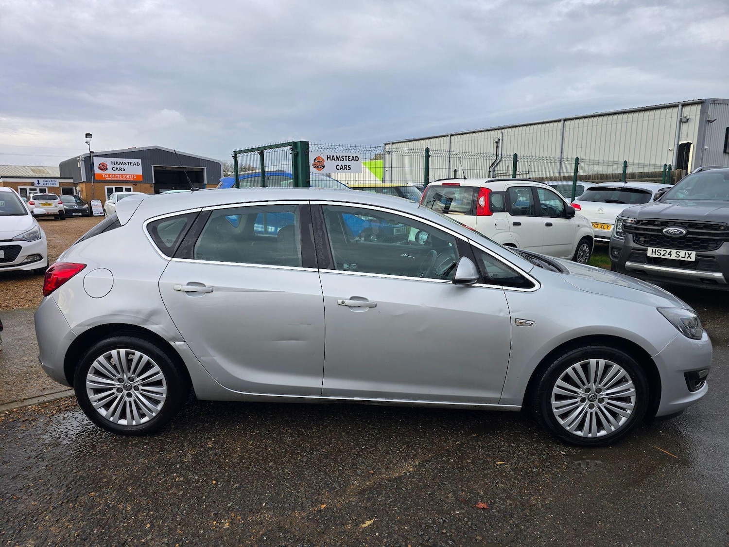 Used Vauxhall Astra 2014 for sale - 76703711: Photo 2