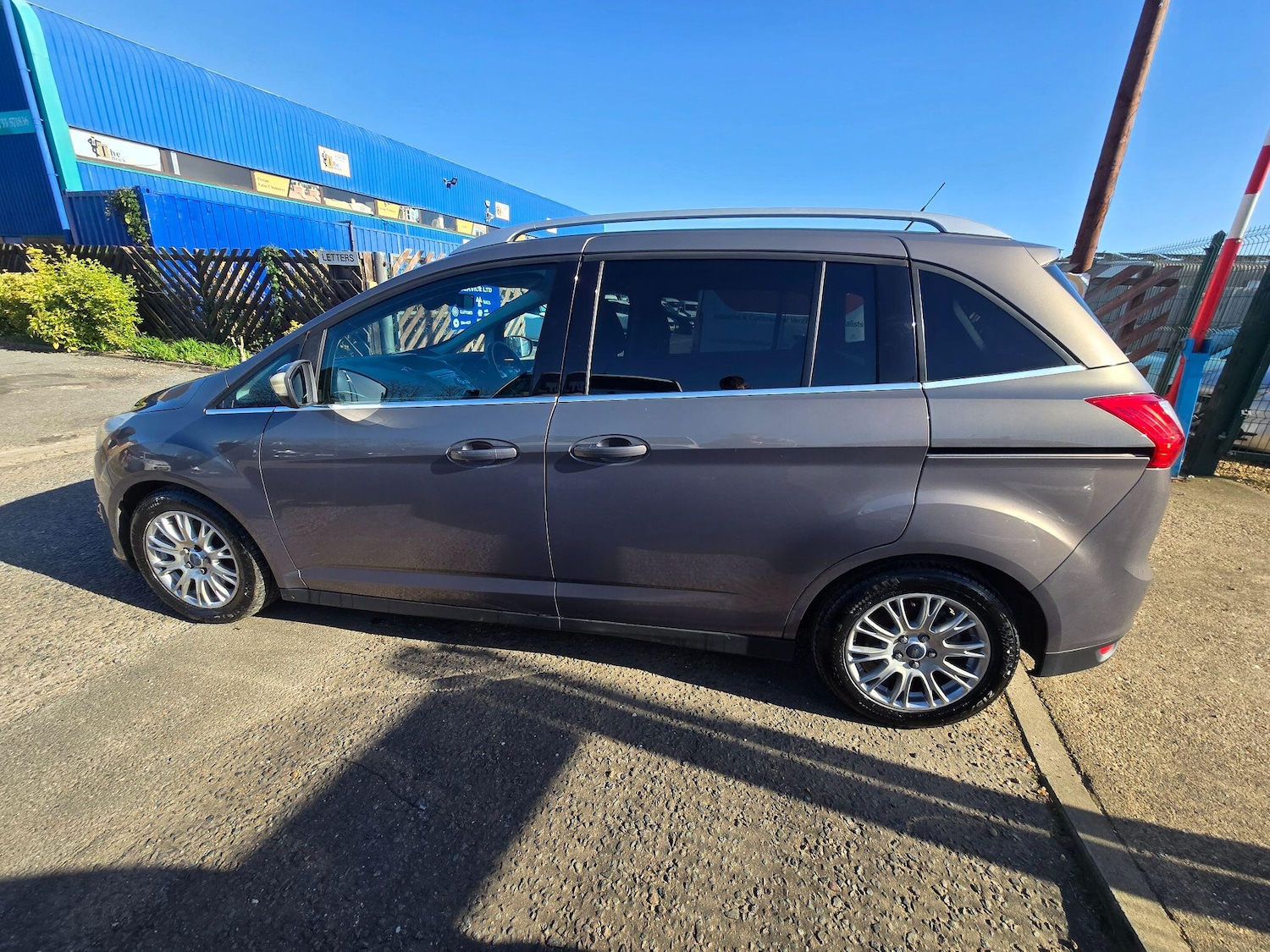 Used Ford Grand C-Max 2012 for sale - 77940073: Photo 6