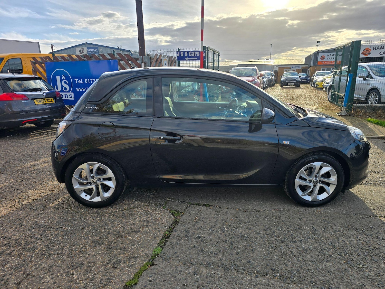 Used Vauxhall ADAM 2013 for sale - 76995412: Photo 2