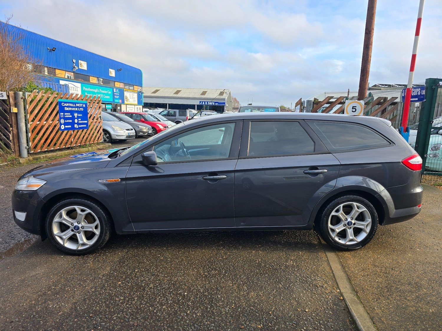 Used Ford Mondeo 2010 for sale - 77387337: Photo 6