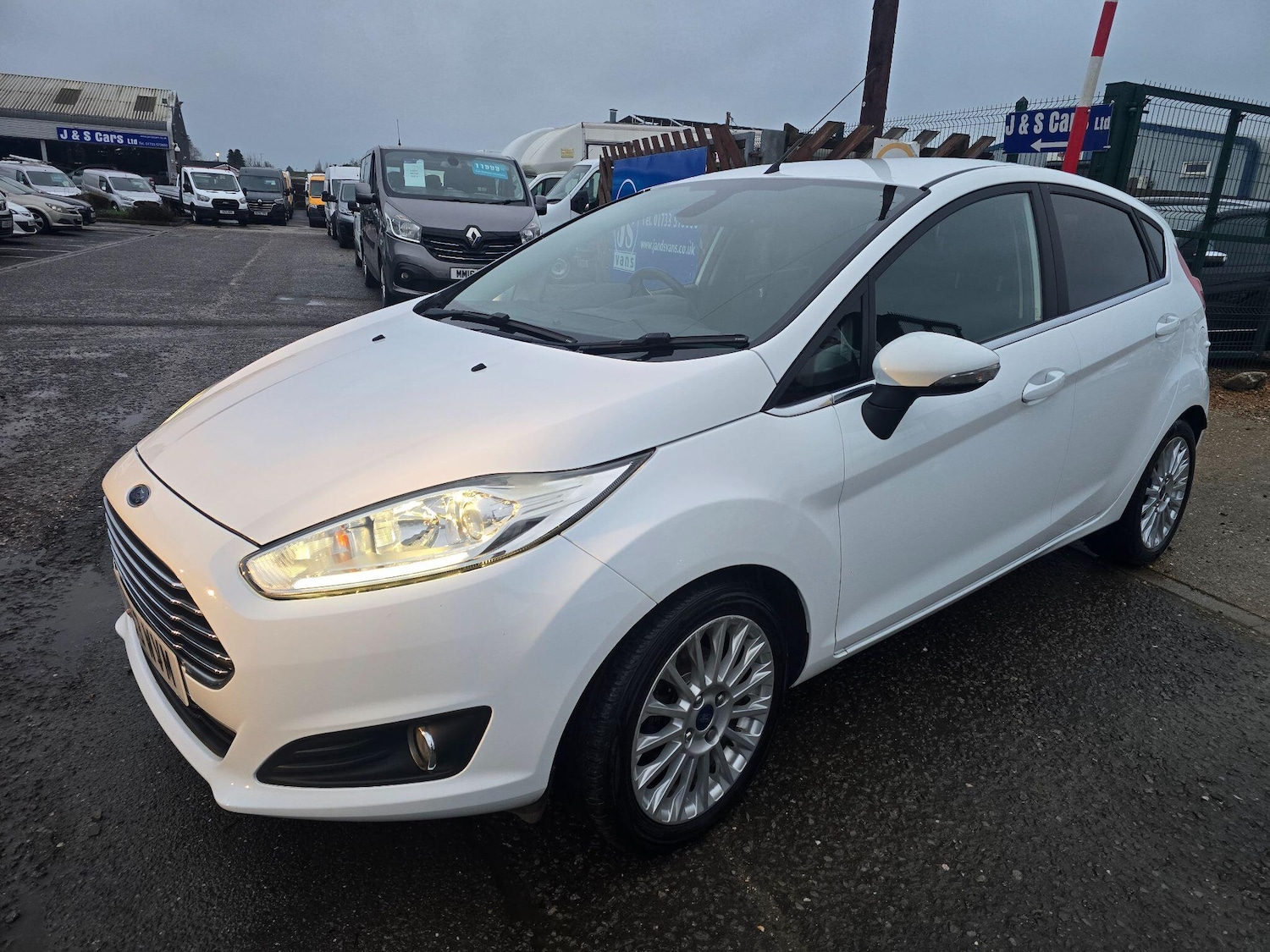 Used Ford Fiesta 2014 for sale - 77358288: Photo 7