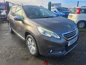 Used Peugeot 2008 2015 for sale - 76989867: Photo