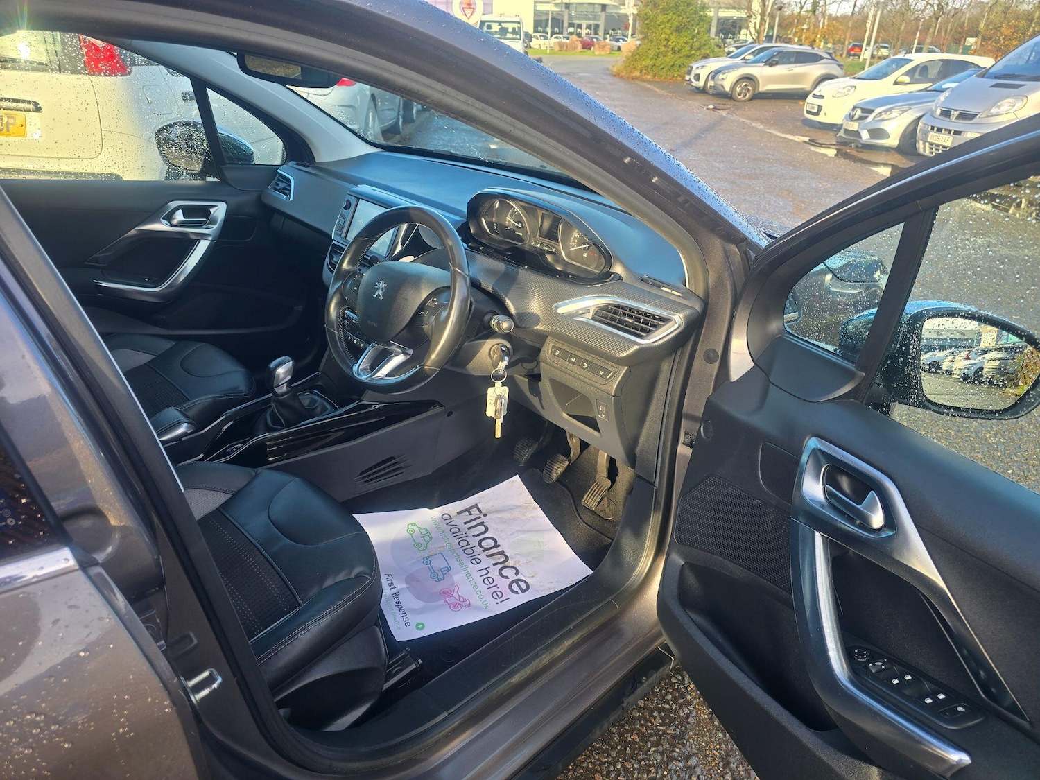 Used Peugeot 2008 2015 for sale - 76989867: Photo 9