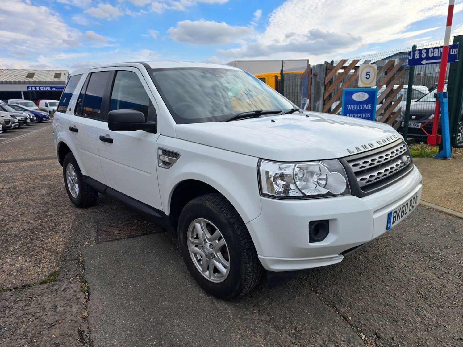 Used Land Rover Freelander 2010 for sale - 76703670: Photo 2