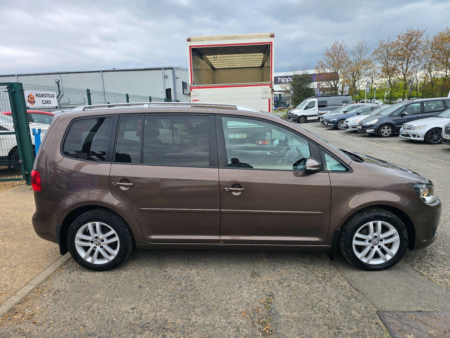 Used Volkswagen Touran 2012 for sale - 78204494: Photo 2