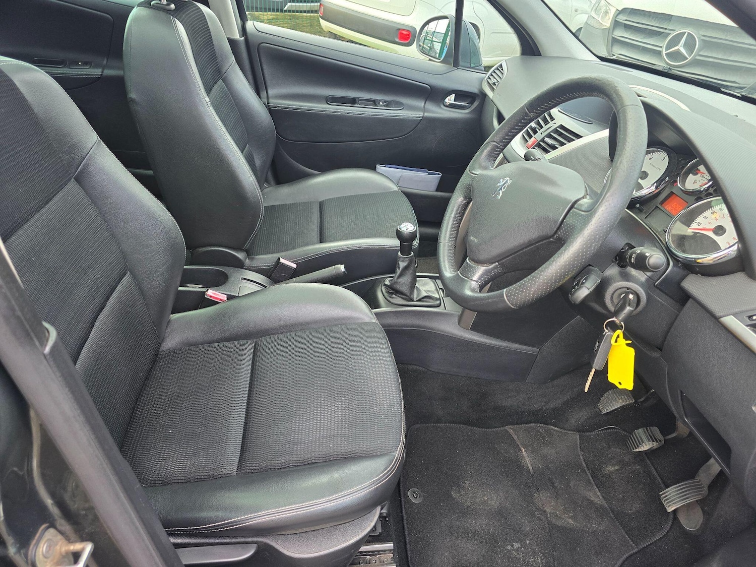 Used Peugeot 207 2011 for sale - 76996138: Photo 10