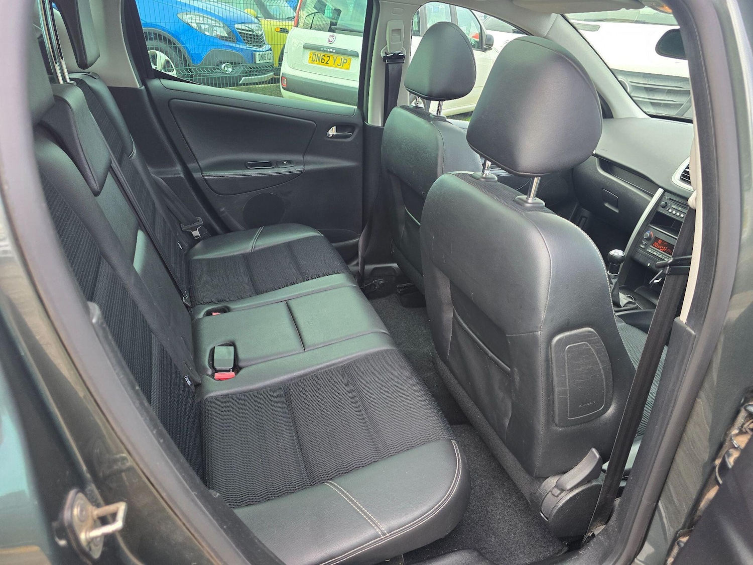 Used Peugeot 207 2011 for sale - 76996138: Photo 13