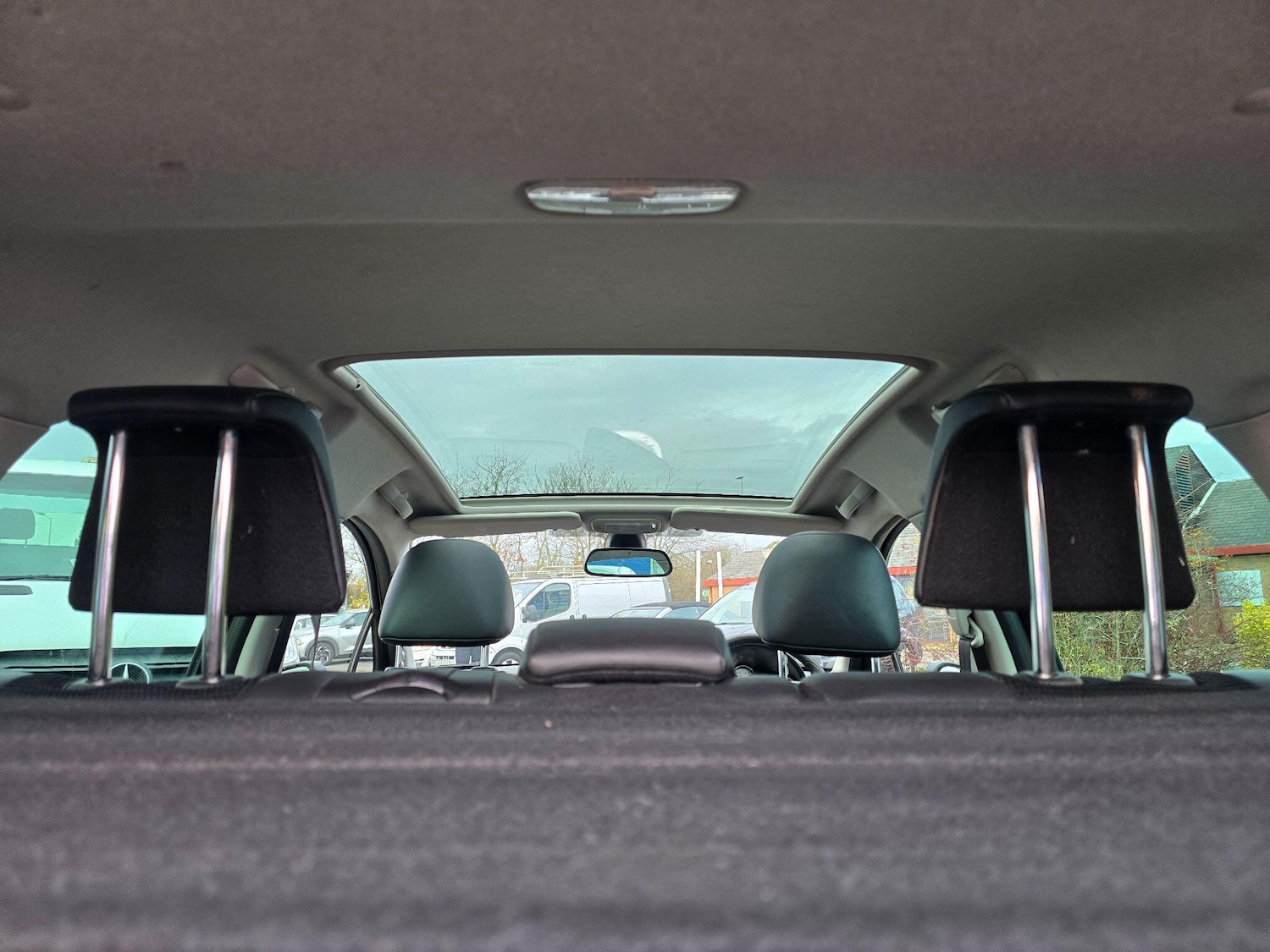 Used Peugeot 207 2011 for sale - 76996138: Photo 15