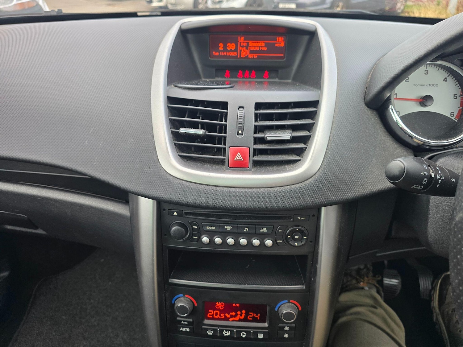 Used Peugeot 207 2011 for sale - 76996138: Photo 19