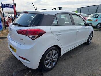 Used Hyundai i20 2015 for sale - 77305716: Photo