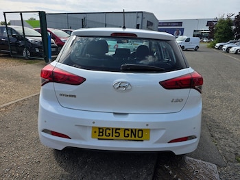 Used Hyundai i20 2015 for sale - 77305716: Photo