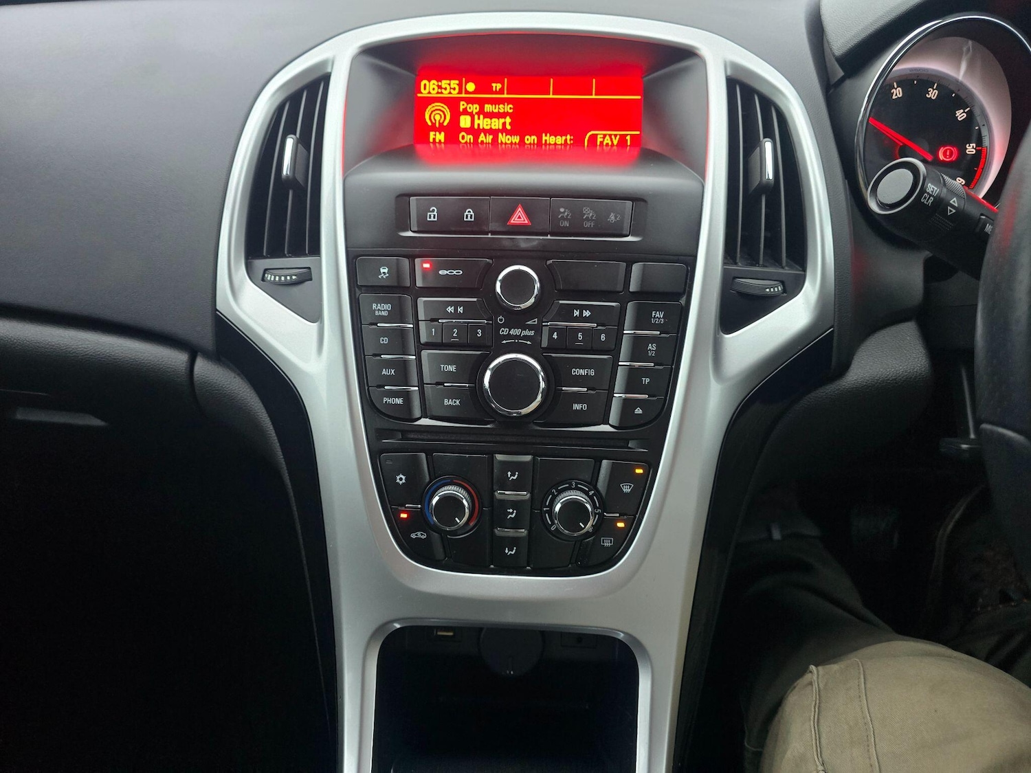 Used Vauxhall Astra 2015 for sale - 77559877: Photo 16