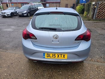 Used Vauxhall Astra 2015 for sale - 77559877: Photo