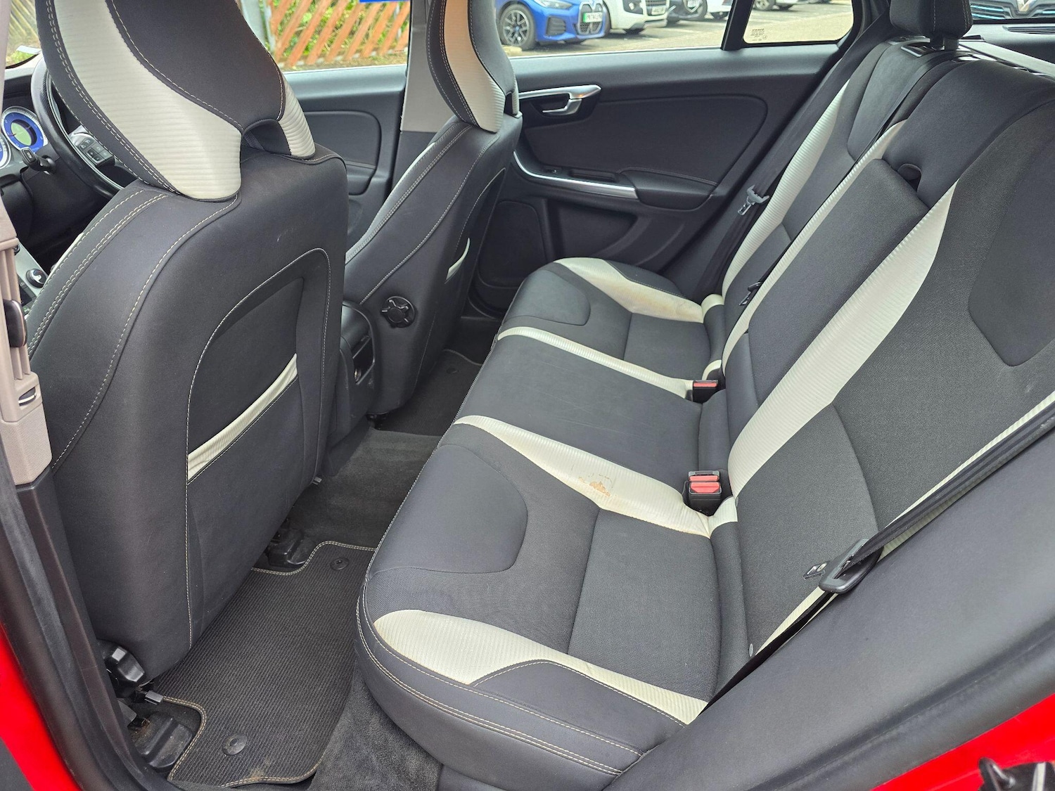 Used Volvo V60 2012 for sale - 77597646: Photo 14