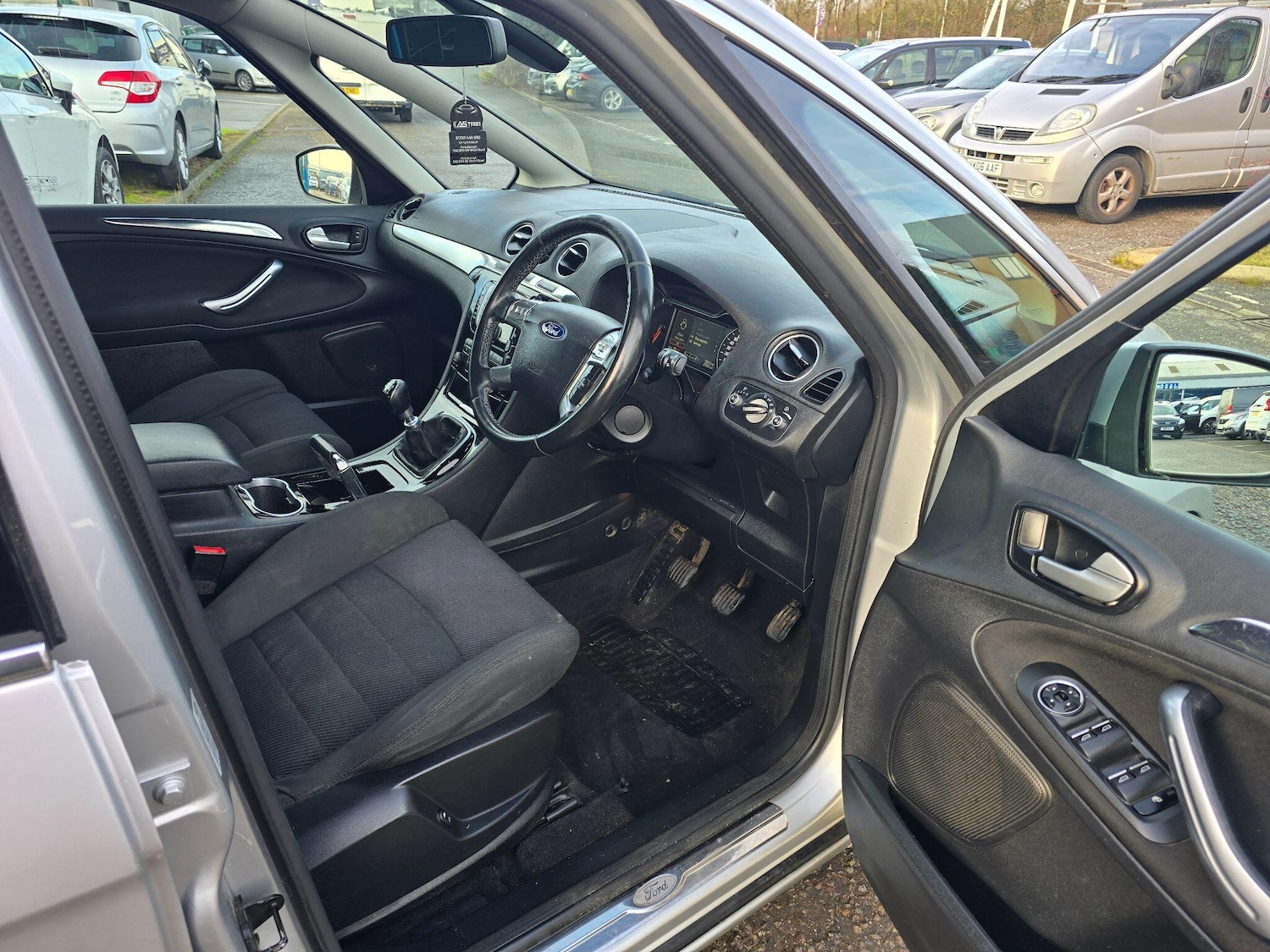 Used Ford S-Max 2010 for sale - 77174681: Photo 9