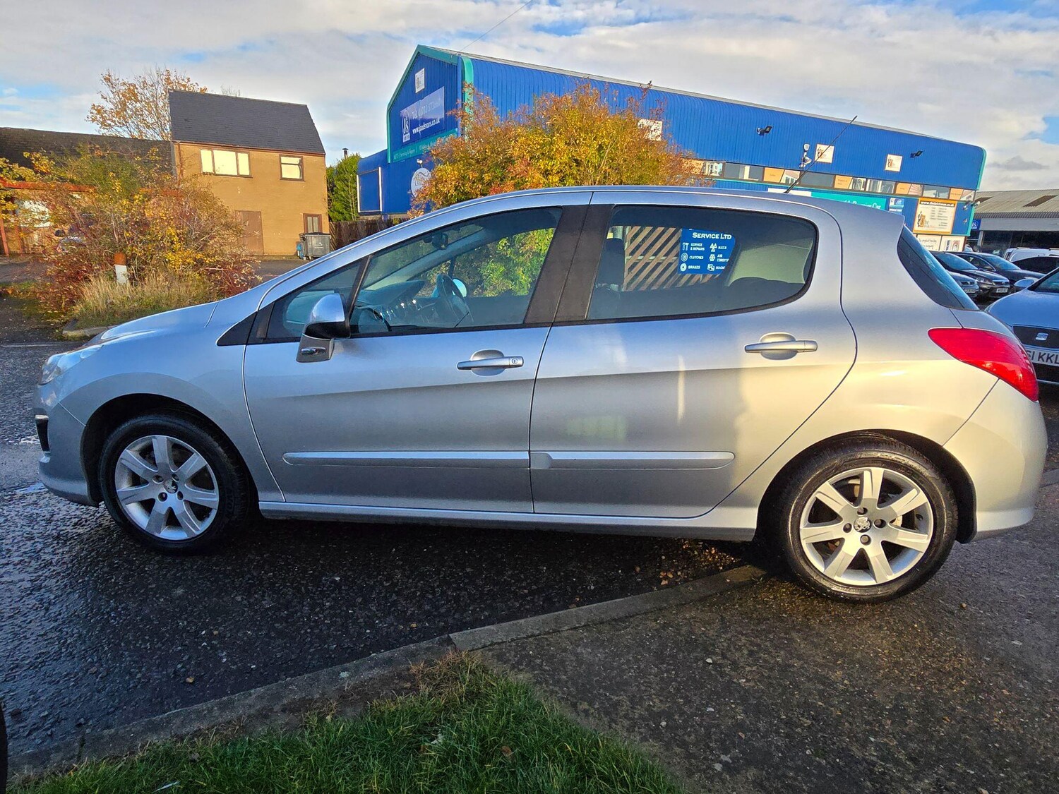 Used Peugeot 308 2013 for sale - 76703672: Photo 11