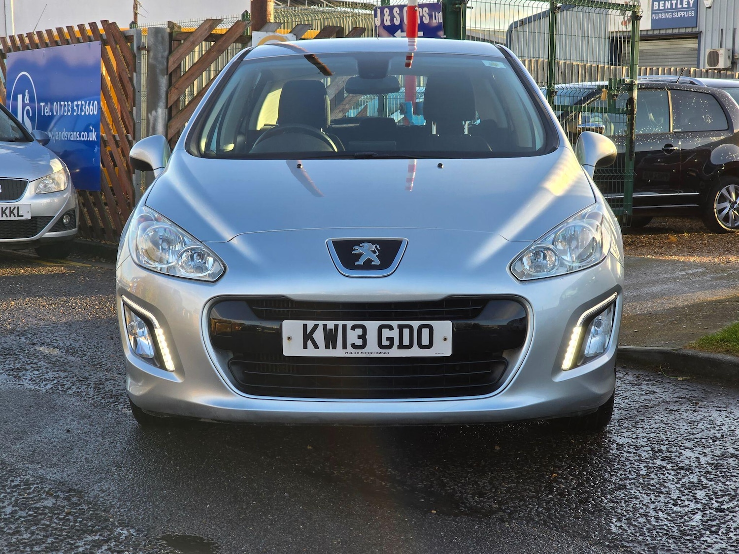 Used Peugeot 308 2013 for sale - 76703672: Photo 2