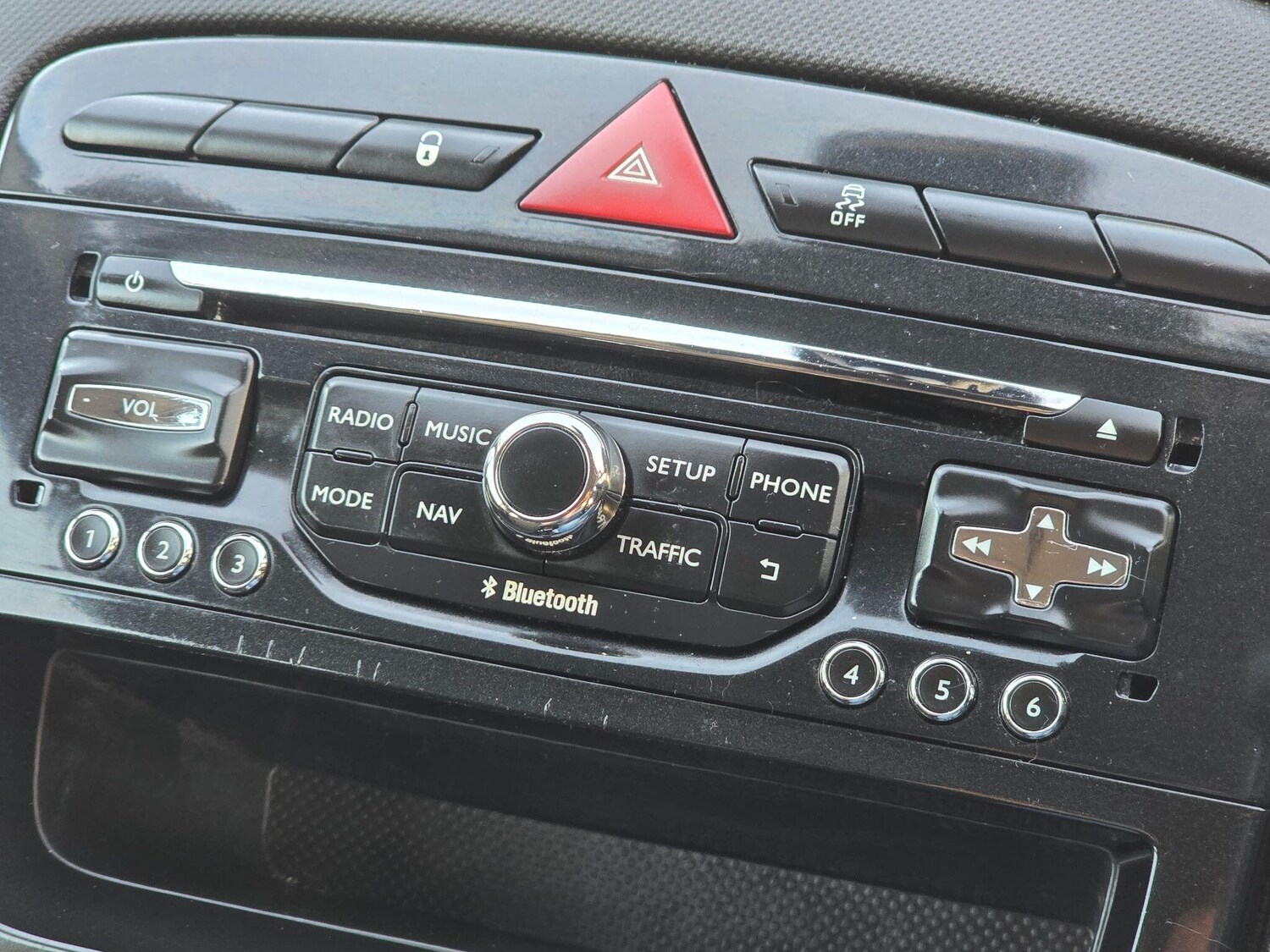 Used Peugeot 308 2013 for sale - 76703672: Photo 23