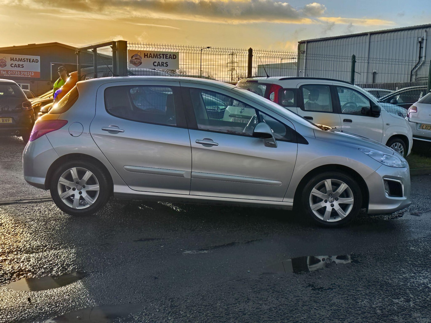 Used Peugeot 308 2013 for sale - 76703672: Photo 4