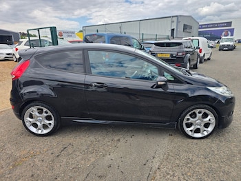 Used Ford Fiesta 2010 for sale - 79589962: Photo