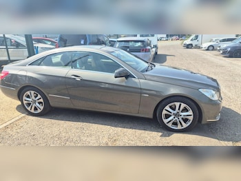 Used Mercedes-Benz E Class 2010 for sale - 79169634: Photo