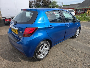 Used Toyota Yaris 2015 for sale - 78772643: Photo