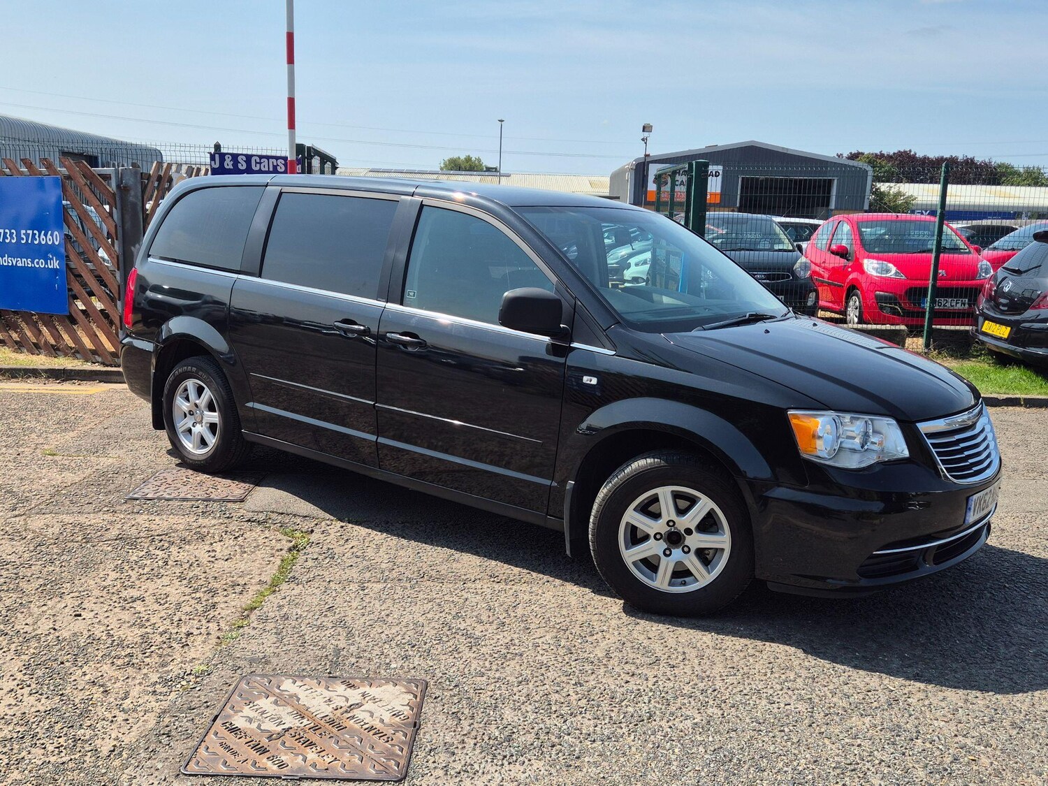 Used Chrysler Grand Voyager 2012 for sale - 76703668: Photo 1