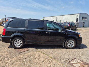 Used Chrysler Grand Voyager 2012 for sale - 76703668: Photo