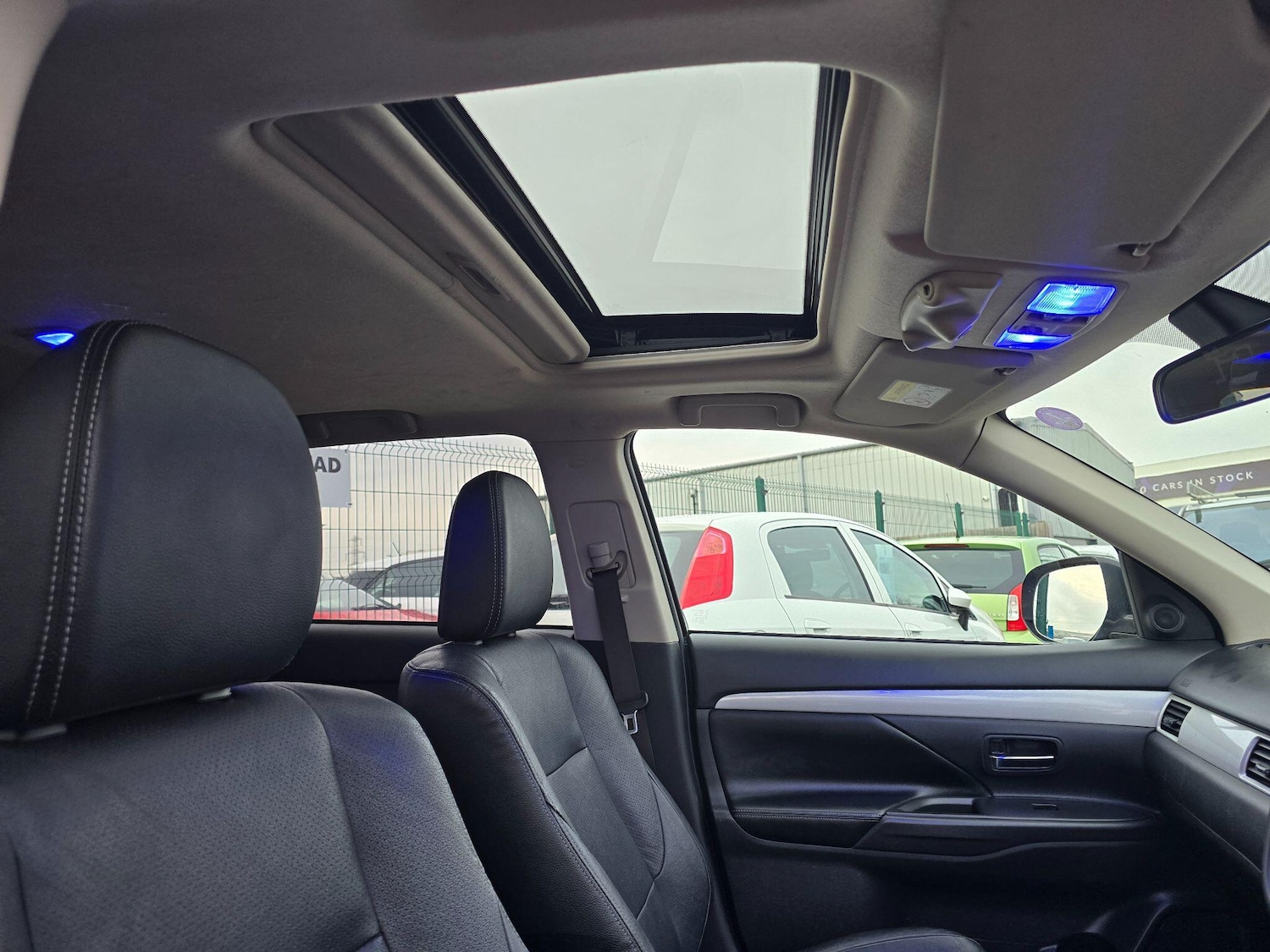 Used Mitsubishi Outlander 2014 for sale - 77203734: Photo 12