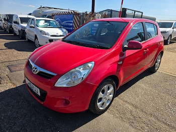 Used Hyundai i20 2010 for sale - 79464000: Photo