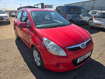 Used Hyundai i20 2010 for sale - 79464000: Photo