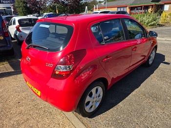 Used Hyundai i20 2010 for sale - 79464000: Photo