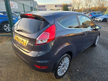 Used Ford Fiesta 2014 for sale - 76703702: Photo