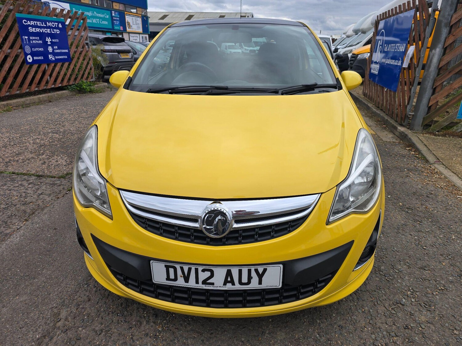 Used Vauxhall Corsa 2012 for sale - 76703706: Photo 8