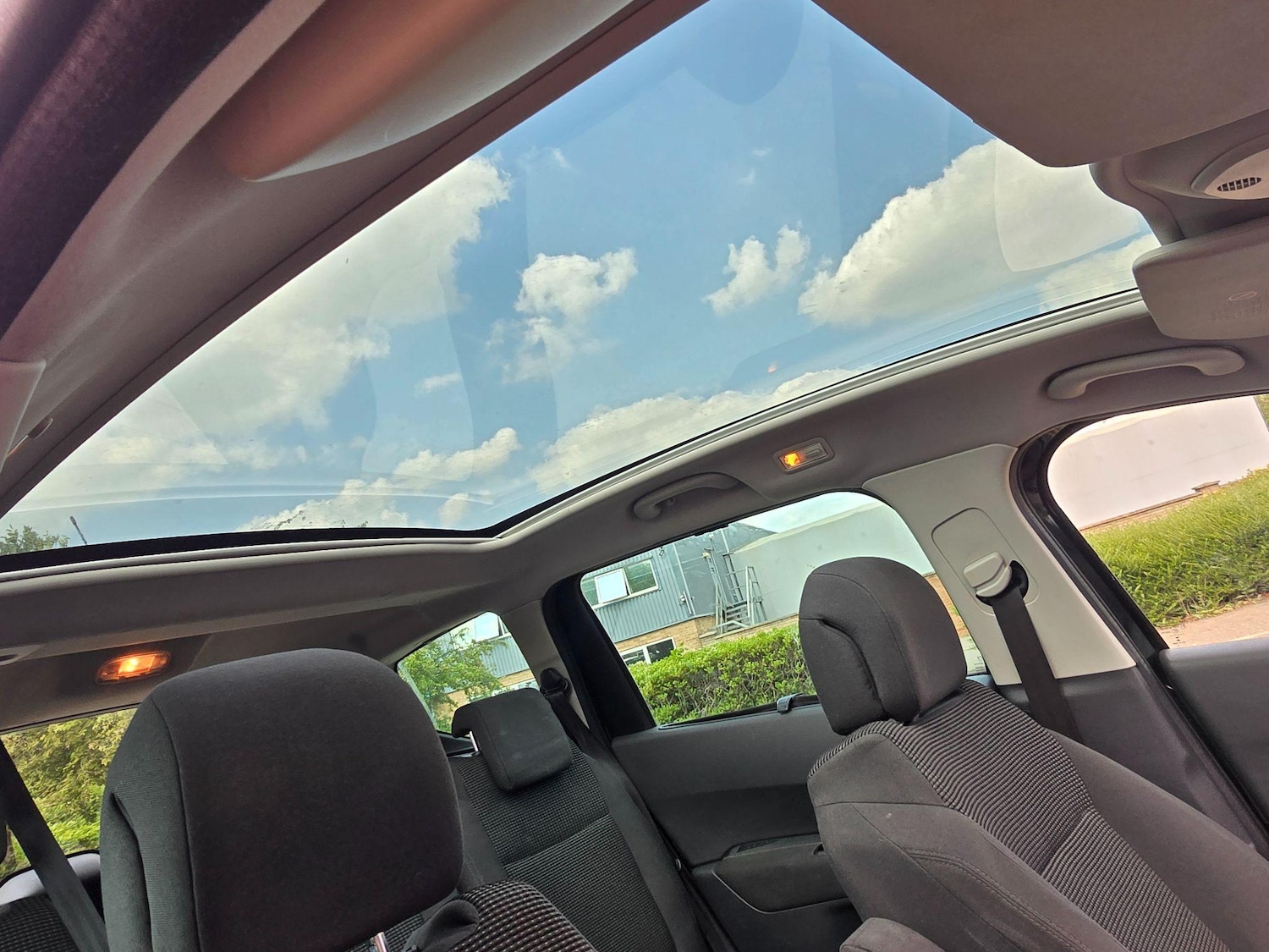 Used Peugeot 5008 2013 for sale - 76994382: Photo 12