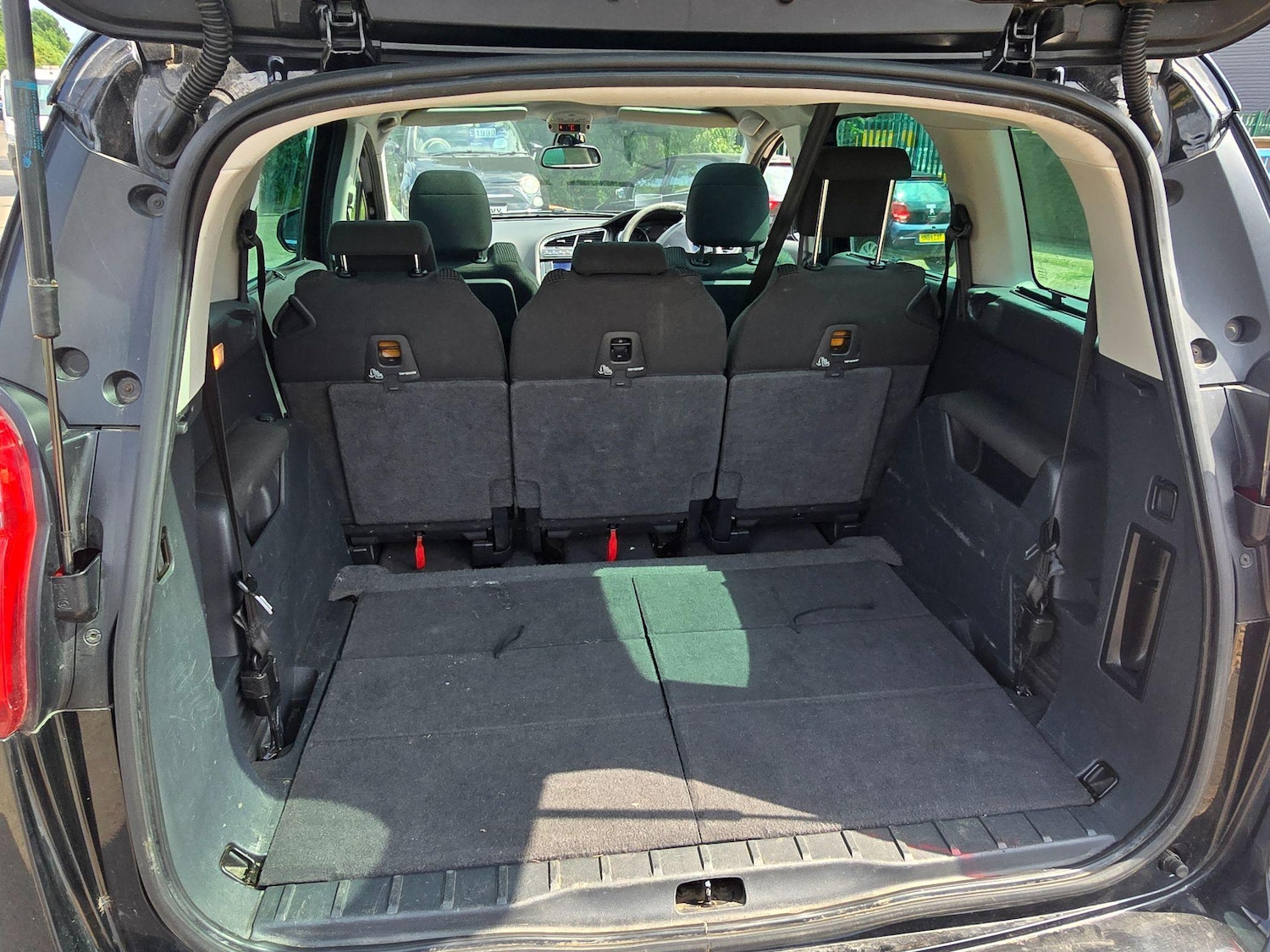 Used Peugeot 5008 2013 for sale - 76994382: Photo 14