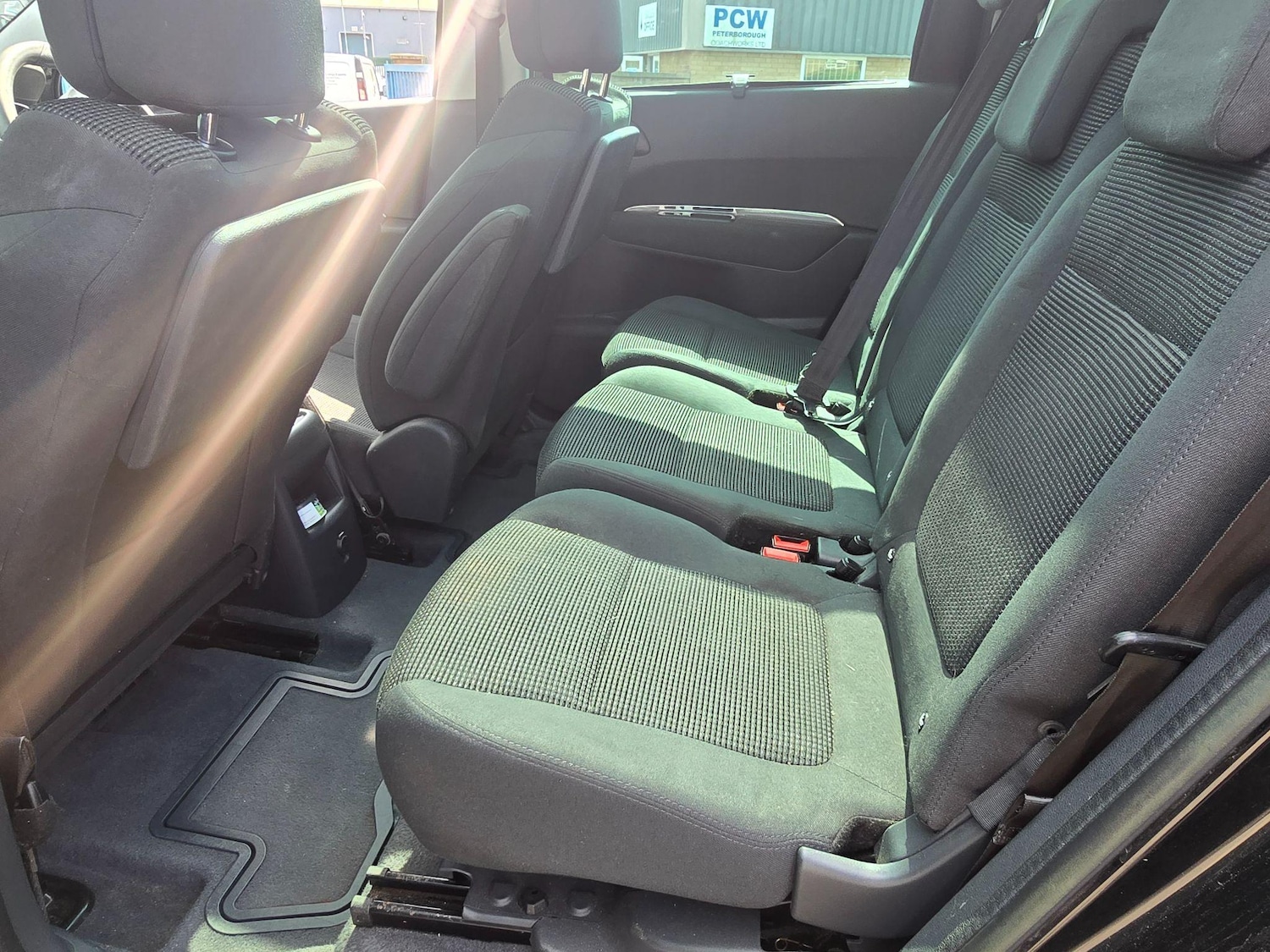 Used Peugeot 5008 2013 for sale - 76994382: Photo 16