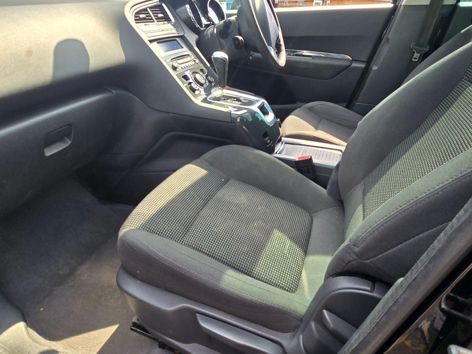 Used Peugeot 5008 2013 for sale - 76994382: Photo 19