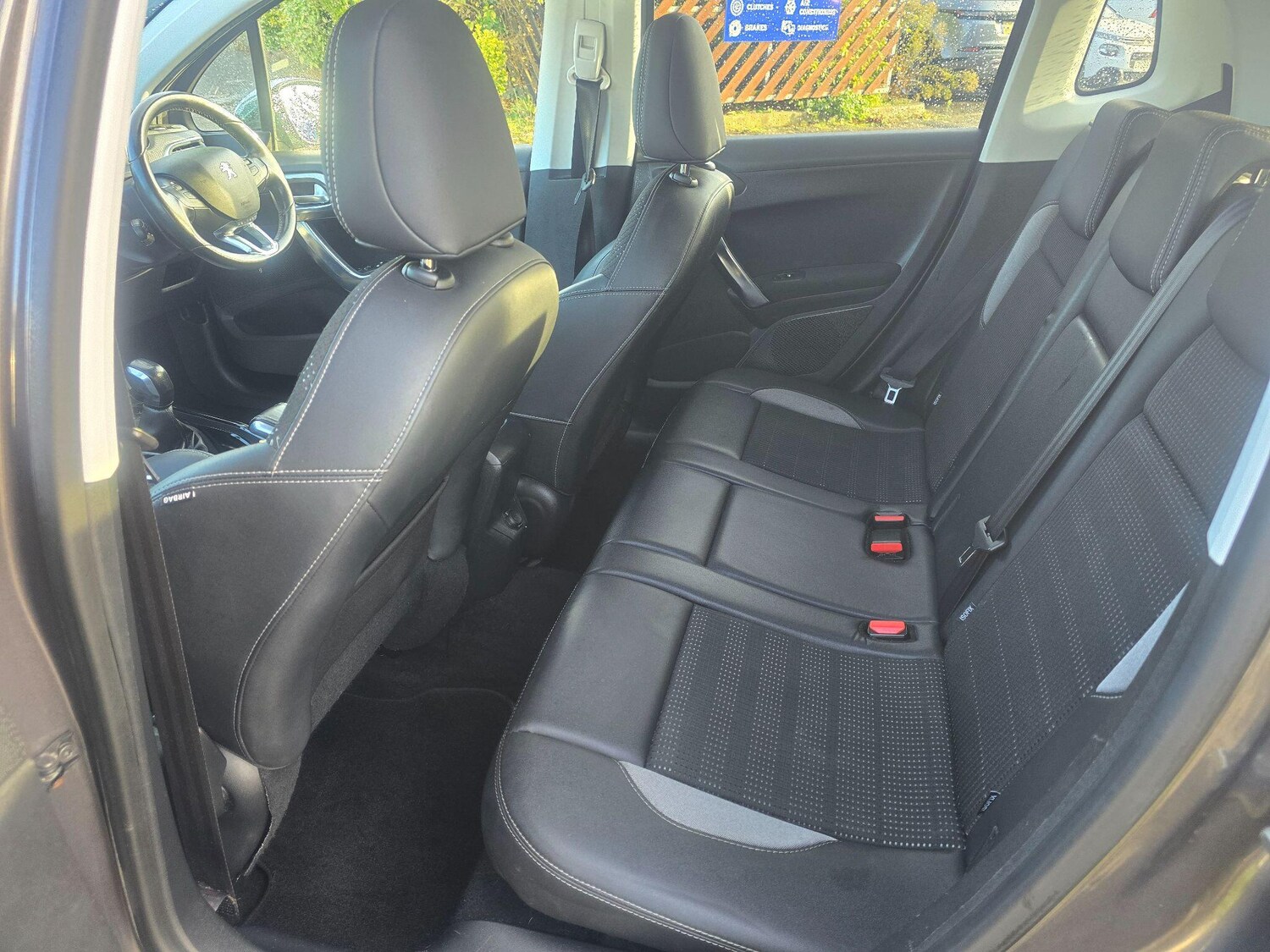 Used Peugeot 2008 2015 for sale - 76703714: Photo 14