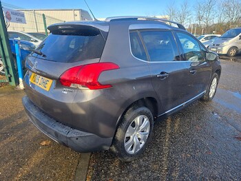 Used Peugeot 2008 2015 for sale - 76703714: Photo