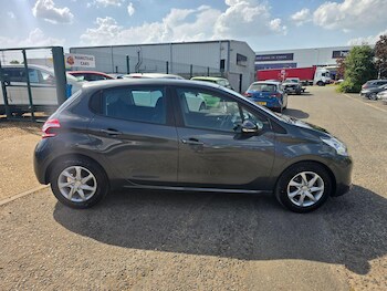 Used Peugeot 208 2014 for sale - 78728684: Photo